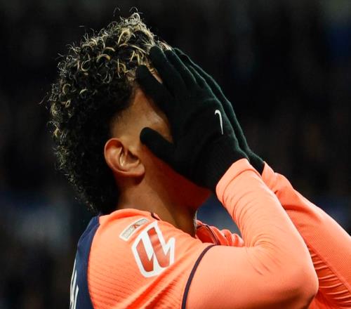 爆大冷！巴萨轰然倒下，弗里克不敢相信，11连胜彻底终结