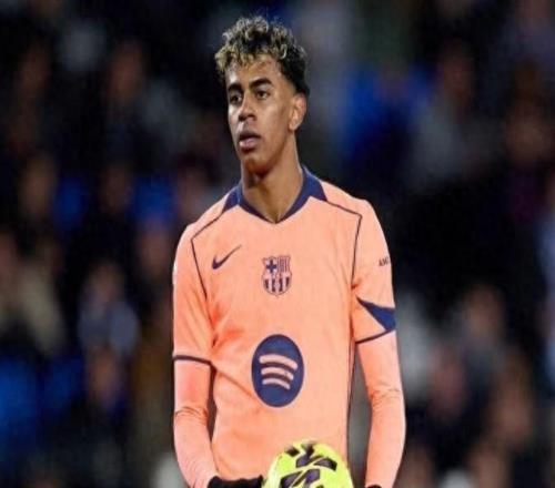 西甲：巴萨客场落败，仅领先皇马1分