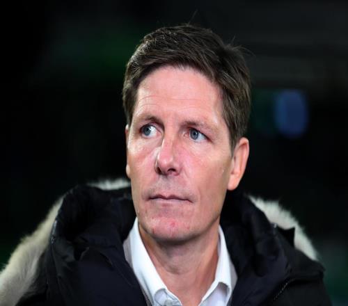 水晶宫主帅炮轰俱乐部！怒批卖队长被弃用，曼联热刺伺机挖角