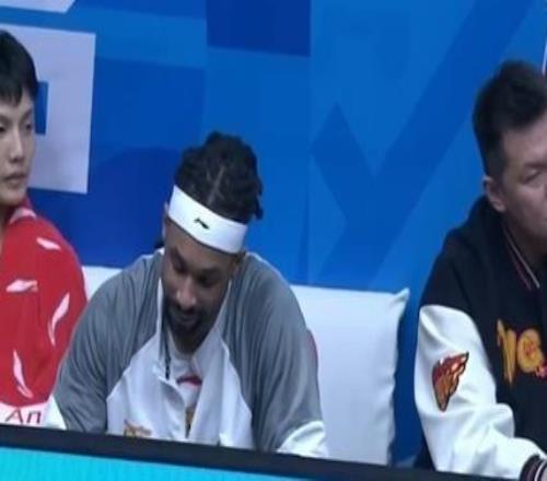 杜锋：外援对球队体系重要性占比非常大奎因首次打CBA需更多适应