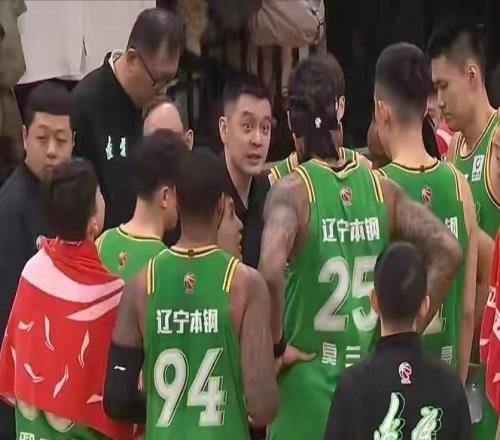 辽宁队惨败深圳，再收两大坏消息，杨鸣发言惹争议