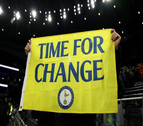 跟队：尽管热刺球迷希望弗兰克下课，但他仍留任并决心摆脱困境