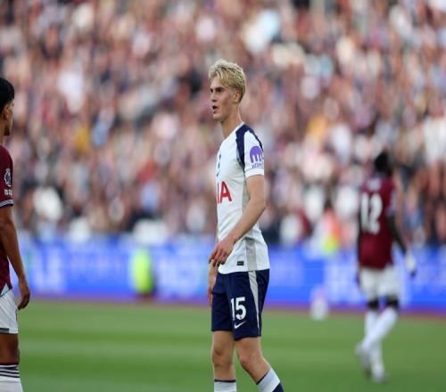 格雷、贝里瓦尔等球员参与训练，多名热刺青训球员也积极加入_英超直播