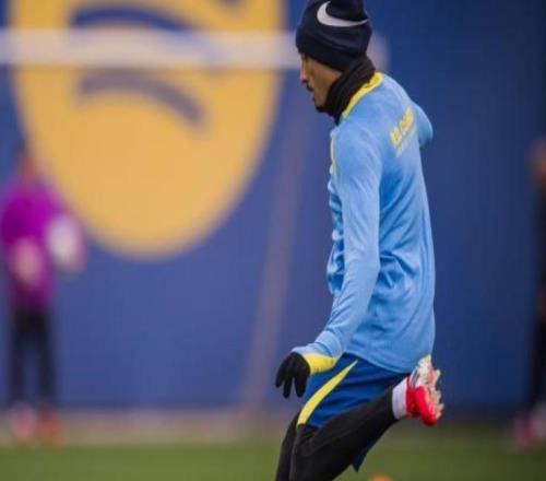 世体：拉菲尼亚参加合练，对阵布拉格斯拉维亚比赛中有望出场