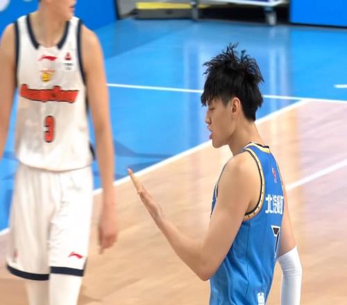 不打了！广东最大克星确认退赛，保送杜锋躺进积分榜前三