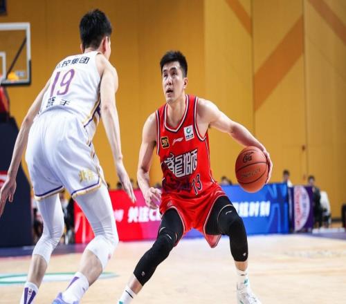 像郭艾伦张镇麟那样赵继伟向辽篮表忠心曝他休赛期曾接触首钢