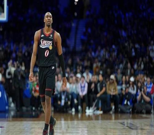 Shams：NewBalance将为76人后卫马克西推出签名鞋