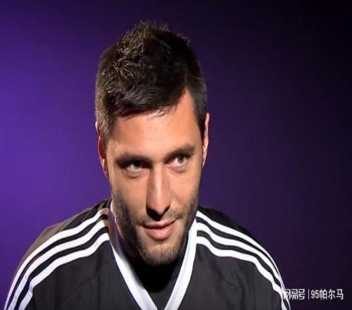 幸运的赢家，19岁拿意甲冠军，24岁拿世界冠军，在米兰当四年替补