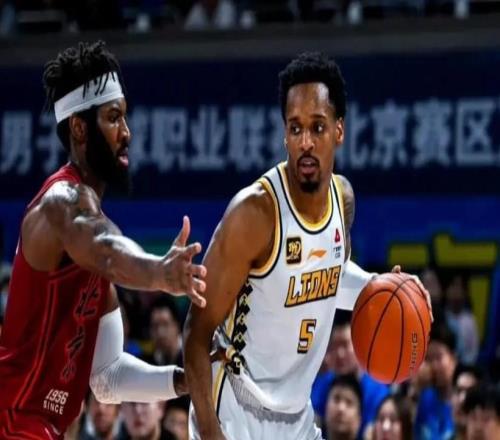 CBA第一争冠热门杀疯了！15战豪取14胜1负：京粤沪都要靠边站