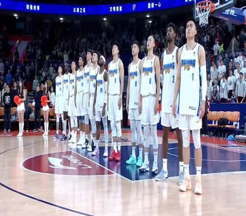 惨败19分！北京揪最大战犯，空篮不进忙活半天只抢1板，软如面条