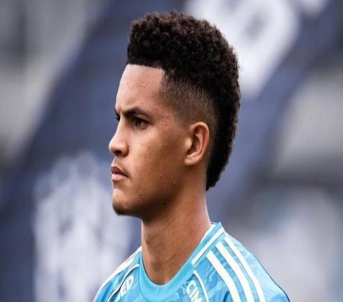 记者：多特签普拉特斯有告吹危险，克鲁塞罗不满意1200万报价