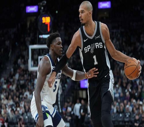 真冤家，文班在全明星投票中与爱德华兹平分，凭小分优势入选