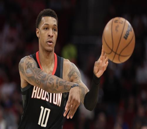 2场7记三分再轰25分，火箭21岁射手撑起二阵！中产合同恐留不住他