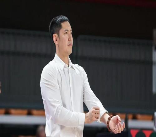 29分惨败！北控防守倒数+张庆鹏弃用八年老臣，将帅不合摆上台面