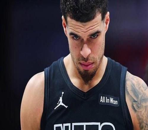 记者：湖人有机会引进小波特，他们与篮网关系不错曾达成DFS交易