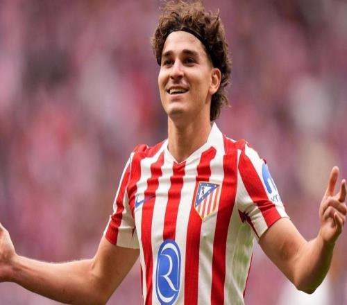 邮报：切尔西也在关注阿尔瓦雷斯，今夏可能要和巴黎巴萨竞争