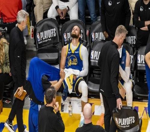 提前被换下，库里16中6得16分3板3助1断，正负值25全场第二低