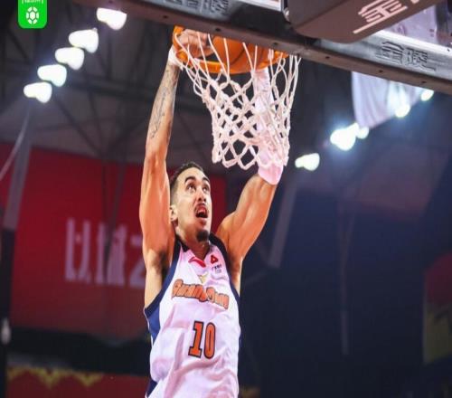 广东11998大胜吉林，奎因42+7+8，徐杰15分，胡明轩14分