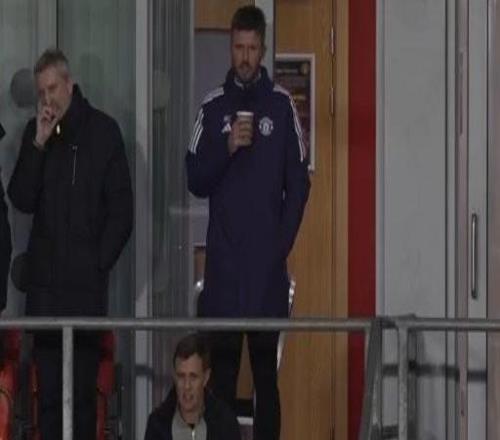 卡里克、威尔科克斯现场观看U21比赛，曼联32战胜葡体