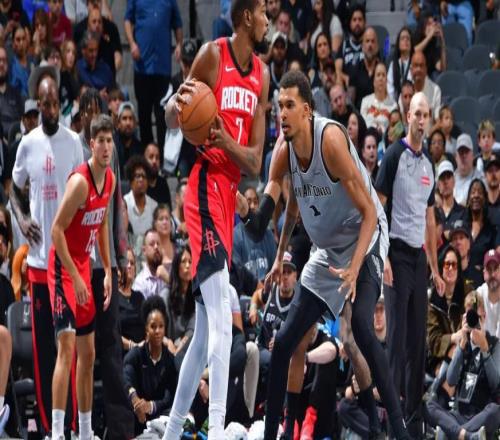 文班12+2！马刺半场7060火箭，看数据：他是头号功臣！