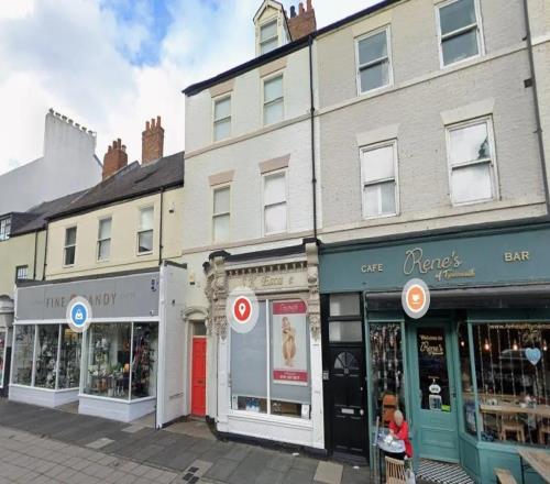 太阳报：卡里克斥资160万英镑购买家乡附近街道多处房产