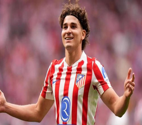 记者：包括巴萨在内的多支豪门关注阿尔瓦雷斯的动态