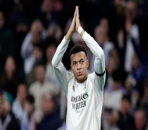 姆巴佩双响追平C罗神迹，维尼修斯独造4球，皇马61血洗摩纳哥