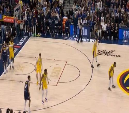 湖人激战掘金！斯玛特狂打铁蒂米惊艳东契奇稳定输出