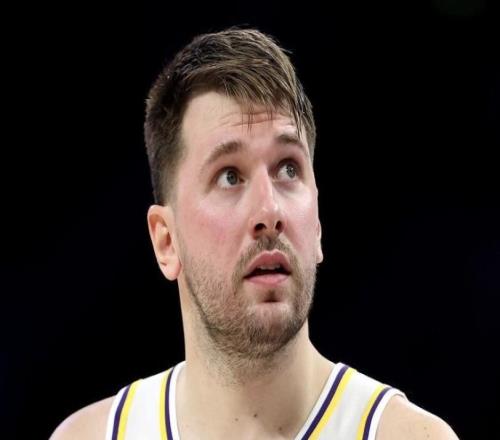 荣膺全明星票王，东契奇：感谢为我投票的球迷，这是莫大的荣誉