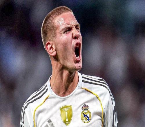 右脚破门，皇马前锋马斯坦托诺斩获欧冠生涯首球