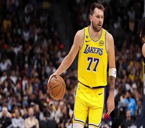 湖人逆转掘金！东契奇轰38分，斯玛特统治关键球，詹姆斯带队起势