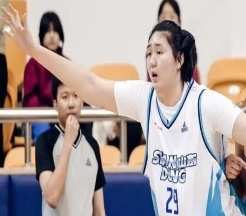 大爆发！张子宇首次首发8分钟19+10连创新高率山东女篮大胜