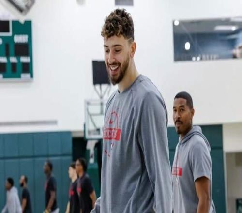 3巨头22助攻，火箭弥补1号位短板申京20+13碾压文班内线变优势