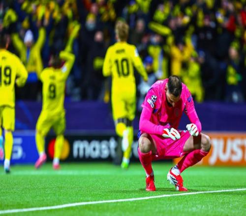 曼城遭遇欧冠史上最耻辱冷门！13惨败北极圈小球队，罗德里染红