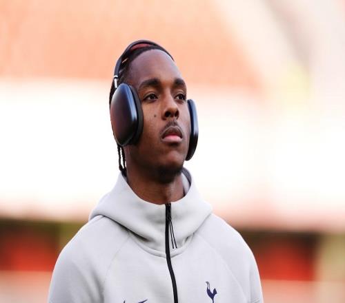 天空：尽管特尔对目前处境不满，但热刺冬窗不会让他离队