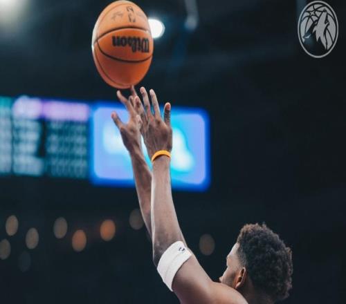 两战93+14三分全败！华子丢全明星先发陷泥沼森林狼被火箭反超