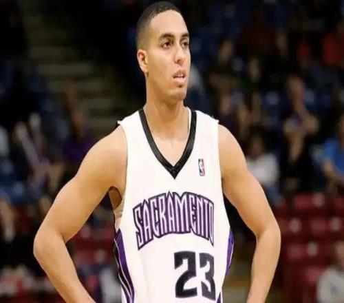 如果NBA球队让一个普通球员随便刷数据，这个球员能成为全明星级别吗