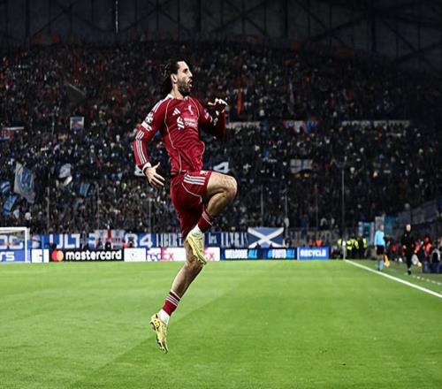 30！萨拉赫失单刀，索博斯洛伊致敬小罗，利物浦剑指欧冠16强