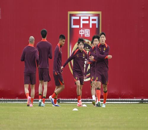 足球报指出国足在6月将有机会与强队进行热身比赛，FIFA希望能够拓展中国市场_中超直播