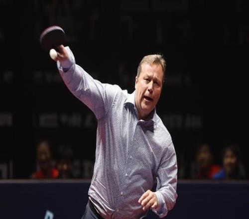 体坛联播拜仁提前锁定欧冠16强，利物浦迎连续13场不败