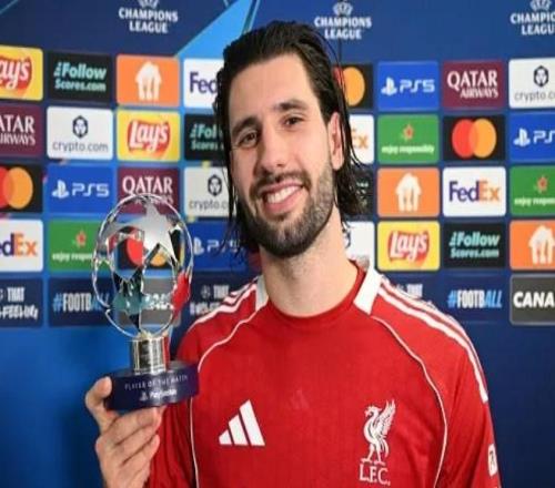 杰拉德：索博有能力达到世界级水平，要保持谦逊继续努力踢球