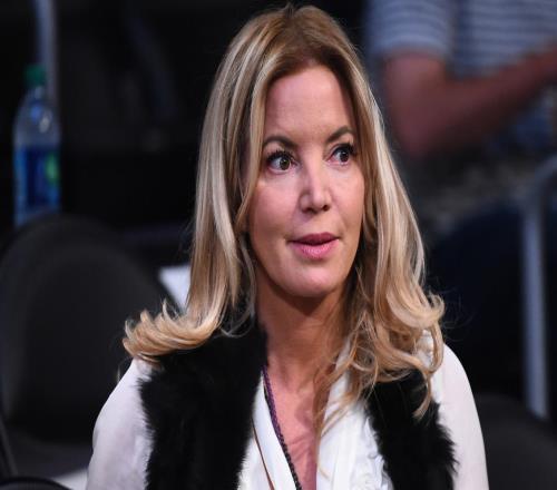 ESPN：湖人选中布朗尼，珍妮巴斯认为詹姆斯没有感恩球队！