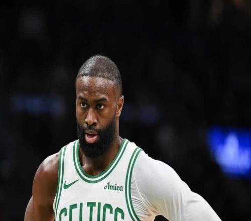 巩固东部第二！布朗30+10绿军轻取步行者西亚卡姆32+10