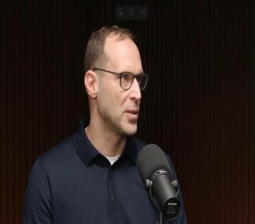 切赫：我在攻读博士并掌握了五门语言穆帅擅长管理队内竞争