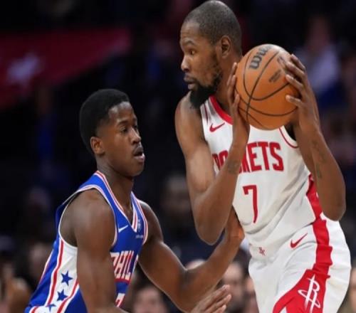 杜兰特再次在火箭与费城的比赛中承担重任_NBA直播