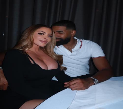 真是岁月无情啊51岁皮蓬前妻与31岁小鲜肉亲密合影竟然如此和谐_NBA直播