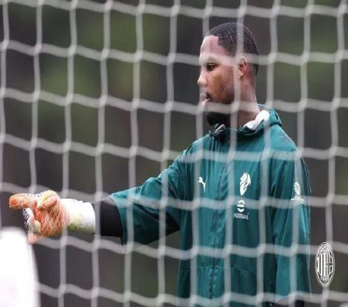 斯基拉丨米兰将与迈尼昂经纪人会面