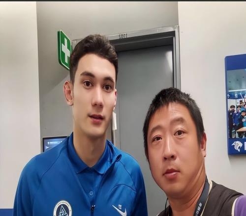 拜合拉木：父母双亡被爷爷养大，今闯入亚洲杯决赛，孙继海没说错