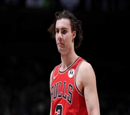 吉迪复出21+6+5公牛送森林狼4连败兰德尔30+7+6华子20分