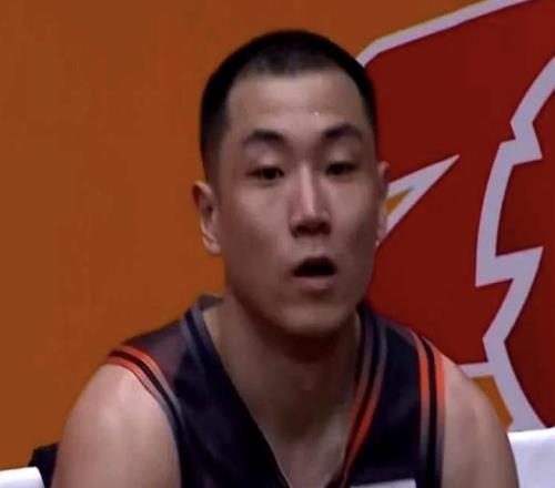 高诗岩14分5抢断山东战胜辽宁，赵继伟无力回天辽篮三连败
